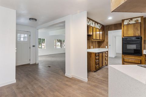 Tiny photo for 210 Sycamore Drive, Grants Pass, OR 97526 (MLS # 220214028)