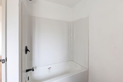 Tiny photo for 210 Sycamore Drive, Grants Pass, OR 97526 (MLS # 220214028)