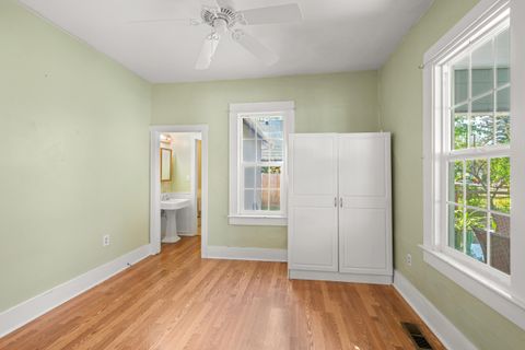 Tiny photo for 1028 E 11th Street, Medford, OR 97504 (MLS # 220219729)