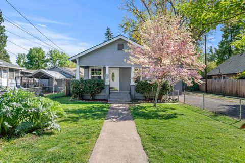 Tiny photo for 1028 E 11th Street, Medford, OR 97504 (MLS # 220219729)