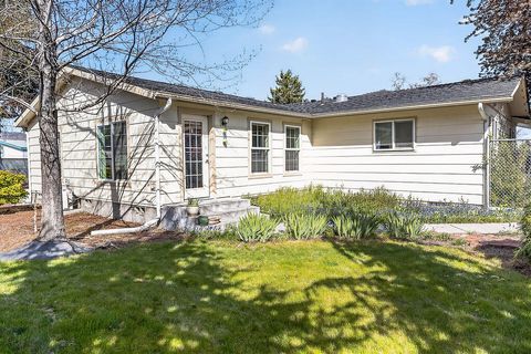 Tiny photo for 3805 Mazama Drive, Klamath Falls, OR 97603 (MLS # 220219701)