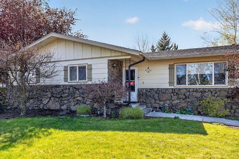 Photo of 3805 Mazama Drive, Klamath Falls, OR 97603 (MLS # 220219701)