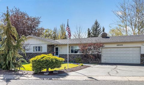 Tiny photo for 3805 Mazama Drive, Klamath Falls, OR 97603 (MLS # 220219701)