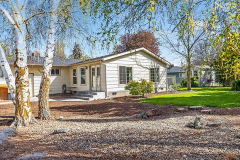 Tiny photo for 3805 Mazama Drive, Klamath Falls, OR 97603 (MLS # 220219701)