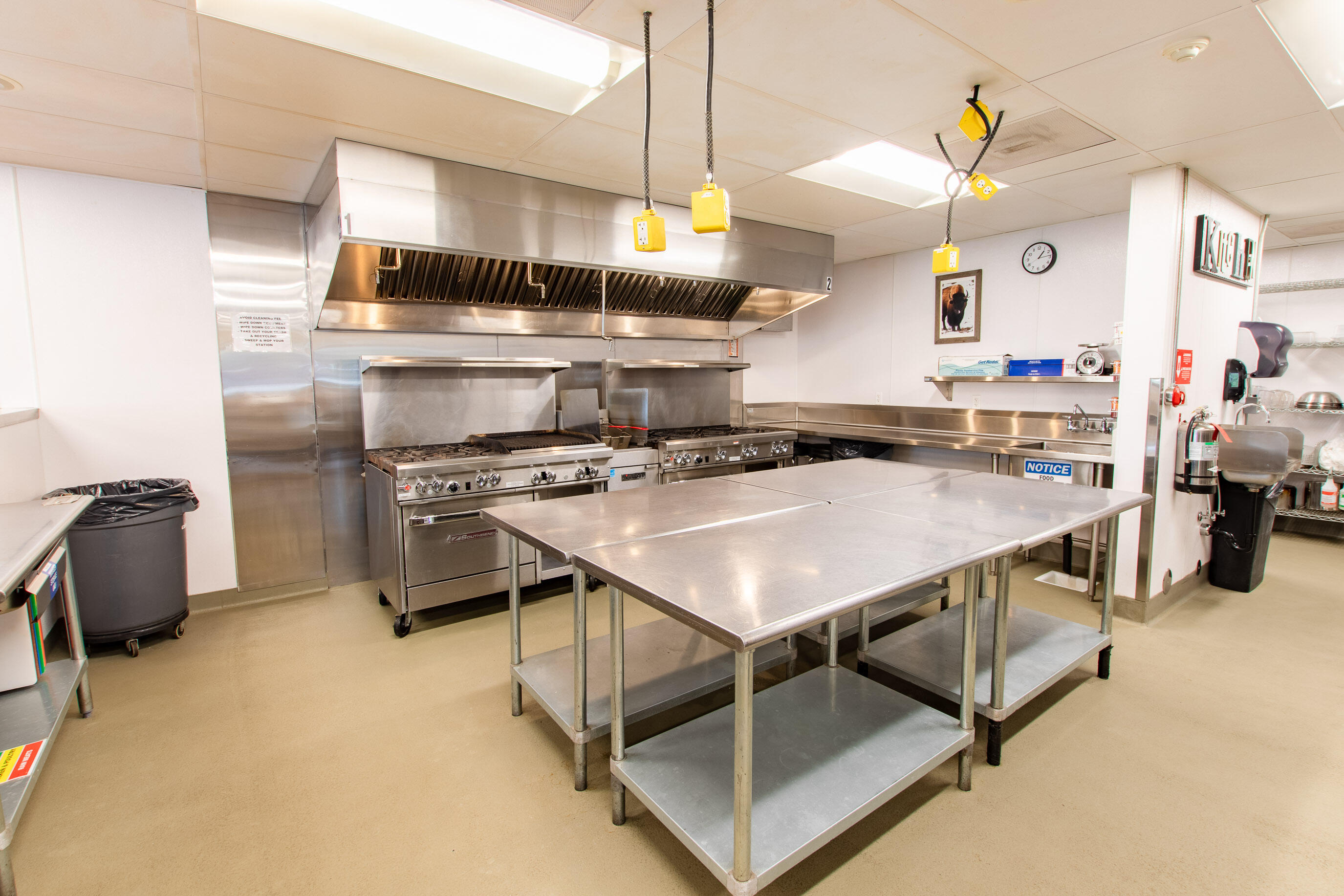 Riverside - Commercial Sale