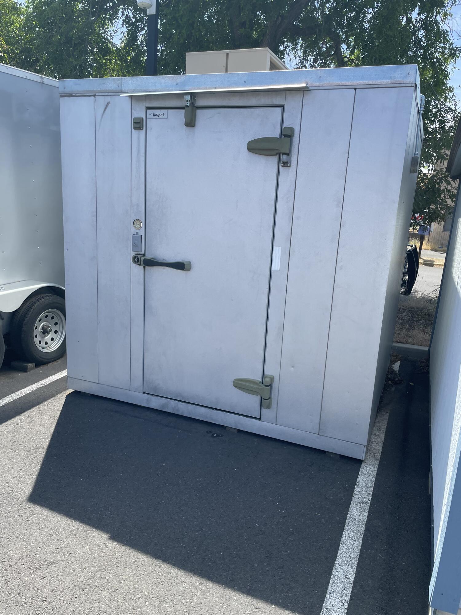 Riverside - Commercial Sale