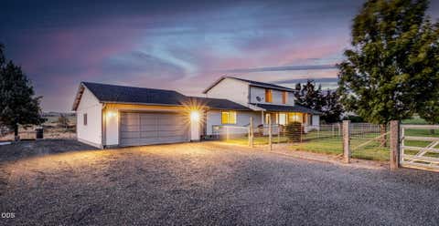 Tiny photo for 3061 NE Barnes Butte Road, Prineville, OR 97754 (MLS # 220227154)