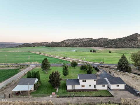 Tiny photo for 3061 NE Barnes Butte Road, Prineville, OR 97754 (MLS # 220227154)