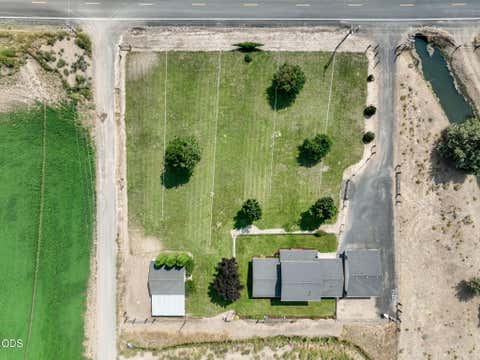 Tiny photo for 3061 NE Barnes Butte Road, Prineville, OR 97754 (MLS # 220227154)