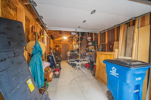 Tiny photo for 56019 Snow Goose Road, Bend, OR 97707 (MLS # 220210823)