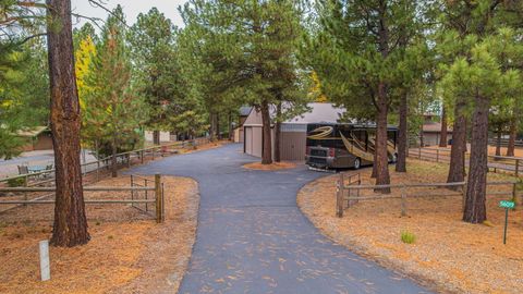 Tiny photo for 56019 Snow Goose Road, Bend, OR 97707 (MLS # 220210823)
