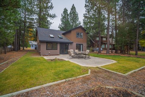 Tiny photo for 56019 Snow Goose Road, Bend, OR 97707 (MLS # 220210823)