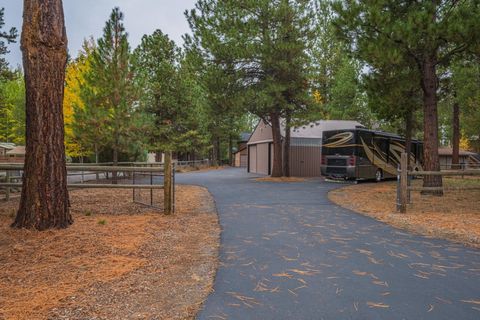 Tiny photo for 56019 Snow Goose Road, Bend, OR 97707 (MLS # 220210823)
