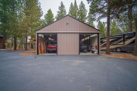 Tiny photo for 56019 Snow Goose Road, Bend, OR 97707 (MLS # 220210823)
