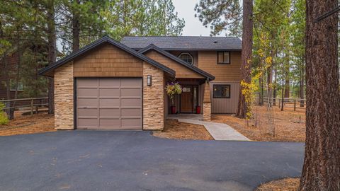 Tiny photo for 56019 Snow Goose Road, Bend, OR 97707 (MLS # 220210823)