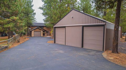 Tiny photo for 56019 Snow Goose Road, Bend, OR 97707 (MLS # 220210823)