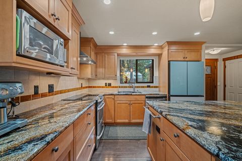 Tiny photo for 56019 Snow Goose Road, Bend, OR 97707 (MLS # 220210823)