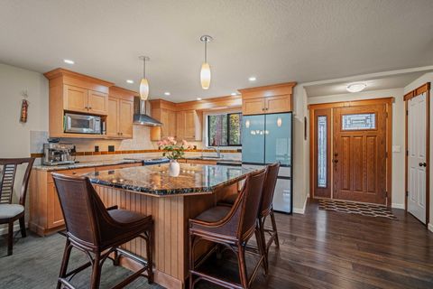 Tiny photo for 56019 Snow Goose Road, Bend, OR 97707 (MLS # 220210823)