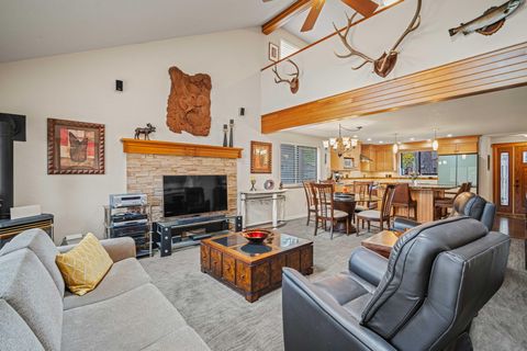 Tiny photo for 56019 Snow Goose Road, Bend, OR 97707 (MLS # 220210823)