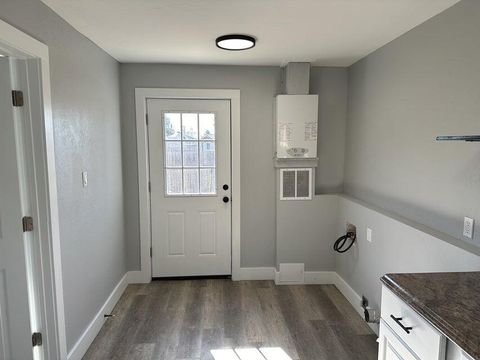 Tiny photo for 2432 Orchard Avenue, Klamath Falls, OR 97601 (MLS # 220215449)