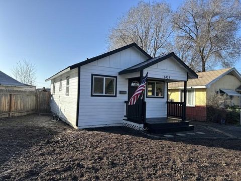 Tiny photo for 2432 Orchard Avenue, Klamath Falls, OR 97601 (MLS # 220215449)