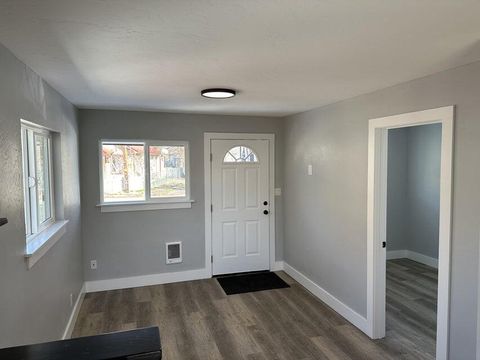 Tiny photo for 2432 Orchard Avenue, Klamath Falls, OR 97601 (MLS # 220215449)