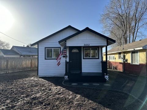 Photo of 2432 Orchard Avenue, Klamath Falls, OR 97601 (MLS # 220215449)