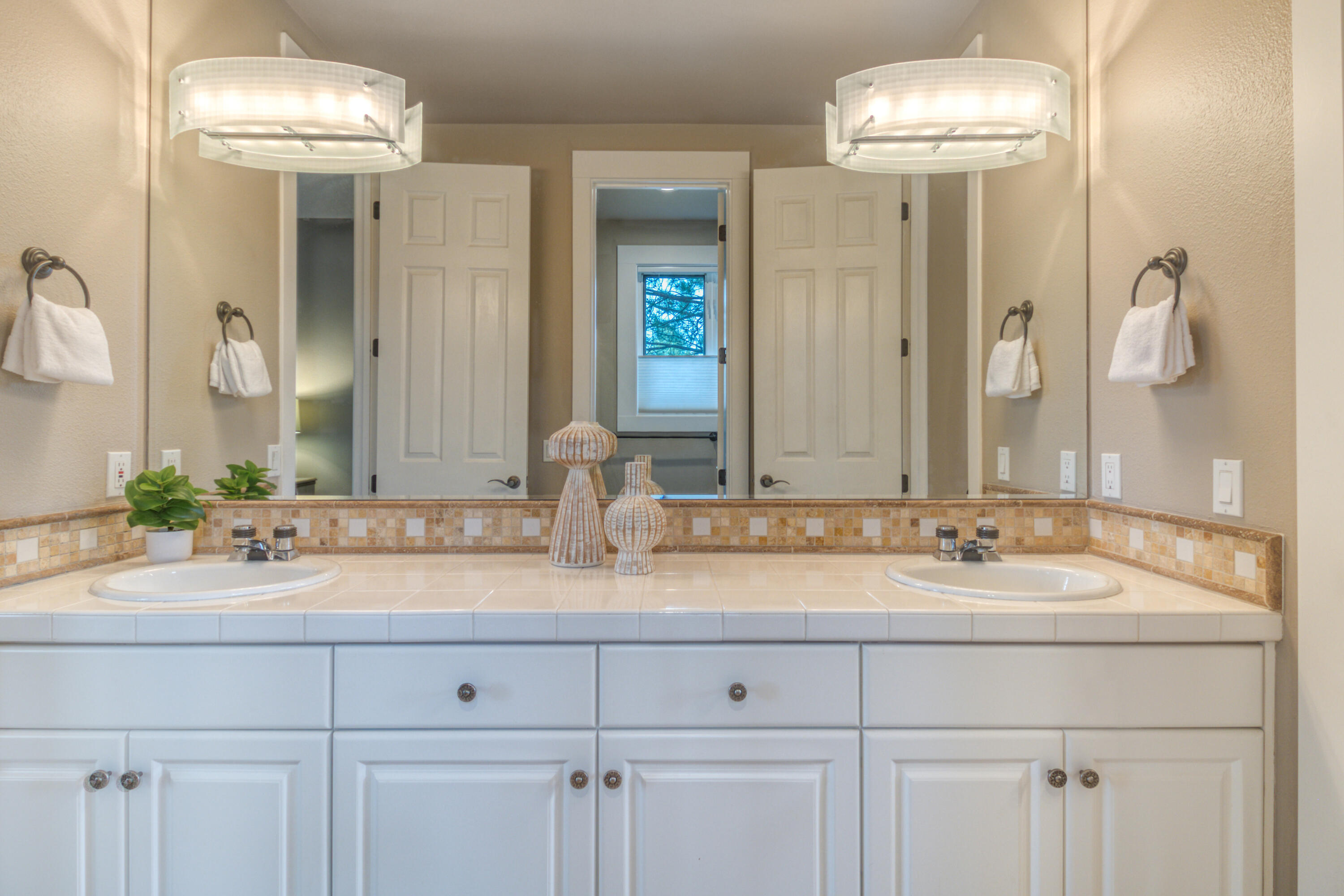 Broken Top - Residential