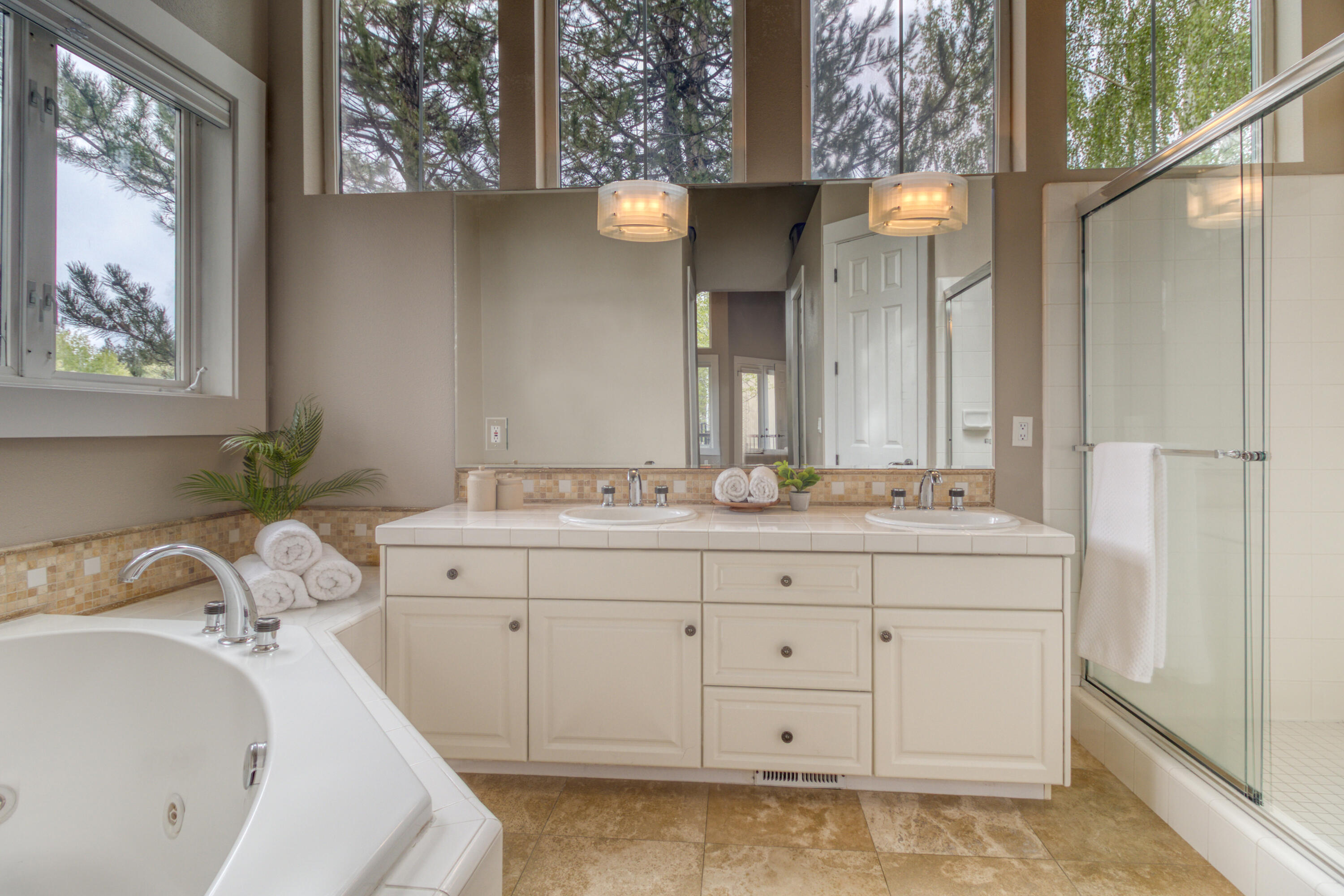 Broken Top - Residential