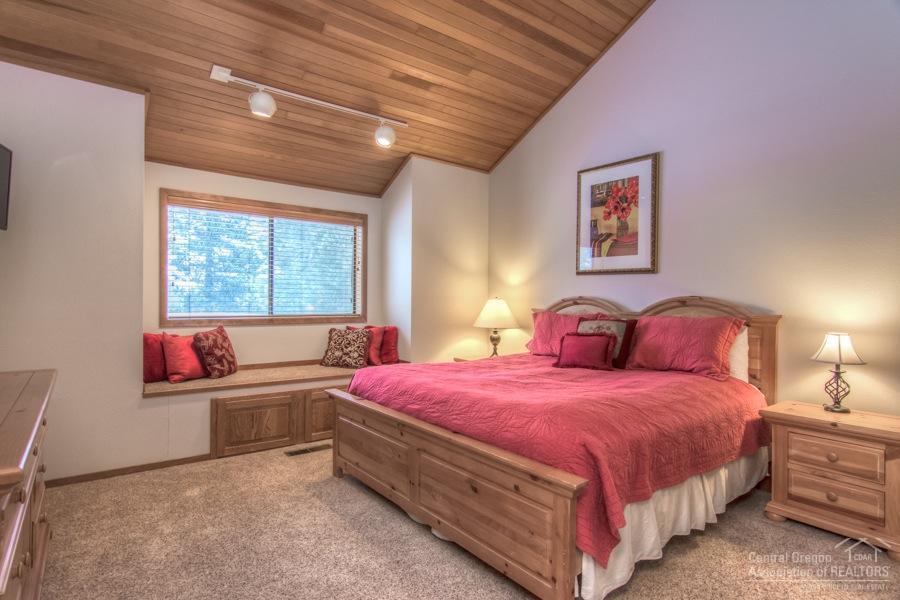 Fairway Point Villag - Residential