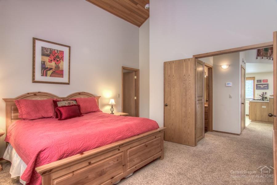 Fairway Point Villag - Residential