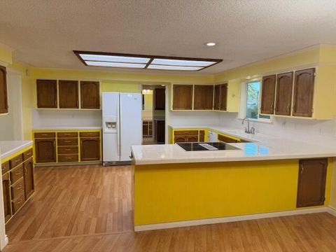 Tiny photo for 108 NW Sunhill Drive, Grants Pass, OR 97526 (MLS # 220217744)