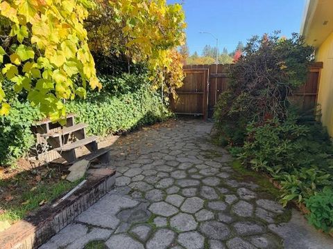 Tiny photo for 108 NW Sunhill Drive, Grants Pass, OR 97526 (MLS # 220217744)