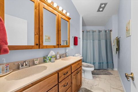 Tiny photo for 2340 Hillside Drive, Central Point, OR 97502 (MLS # 220219924)