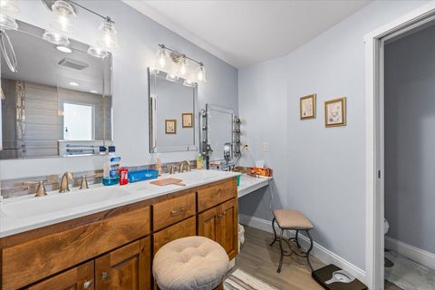 Tiny photo for 2340 Hillside Drive, Central Point, OR 97502 (MLS # 220219924)