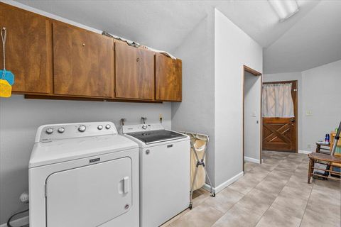 Tiny photo for 2340 Hillside Drive, Central Point, OR 97502 (MLS # 220219924)