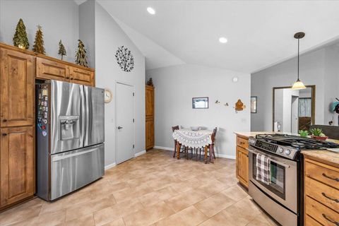 Tiny photo for 2340 Hillside Drive, Central Point, OR 97502 (MLS # 220219924)