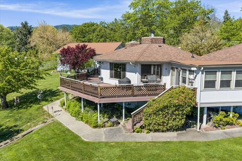 Tiny photo for 2340 Hillside Drive, Central Point, OR 97502 (MLS # 220219924)