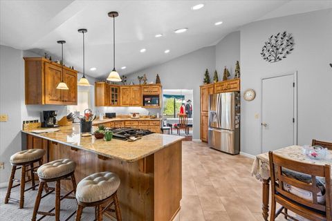 Tiny photo for 2340 Hillside Drive, Central Point, OR 97502 (MLS # 220219924)