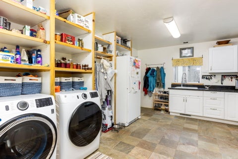 Tiny photo for 15007 Ponderosa Loop, La Pine, OR 97739 (MLS # 220229981)