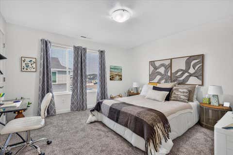 Tiny photo for 180 Northridge Terrace, Medford, OR 97501 (MLS # 220225373)
