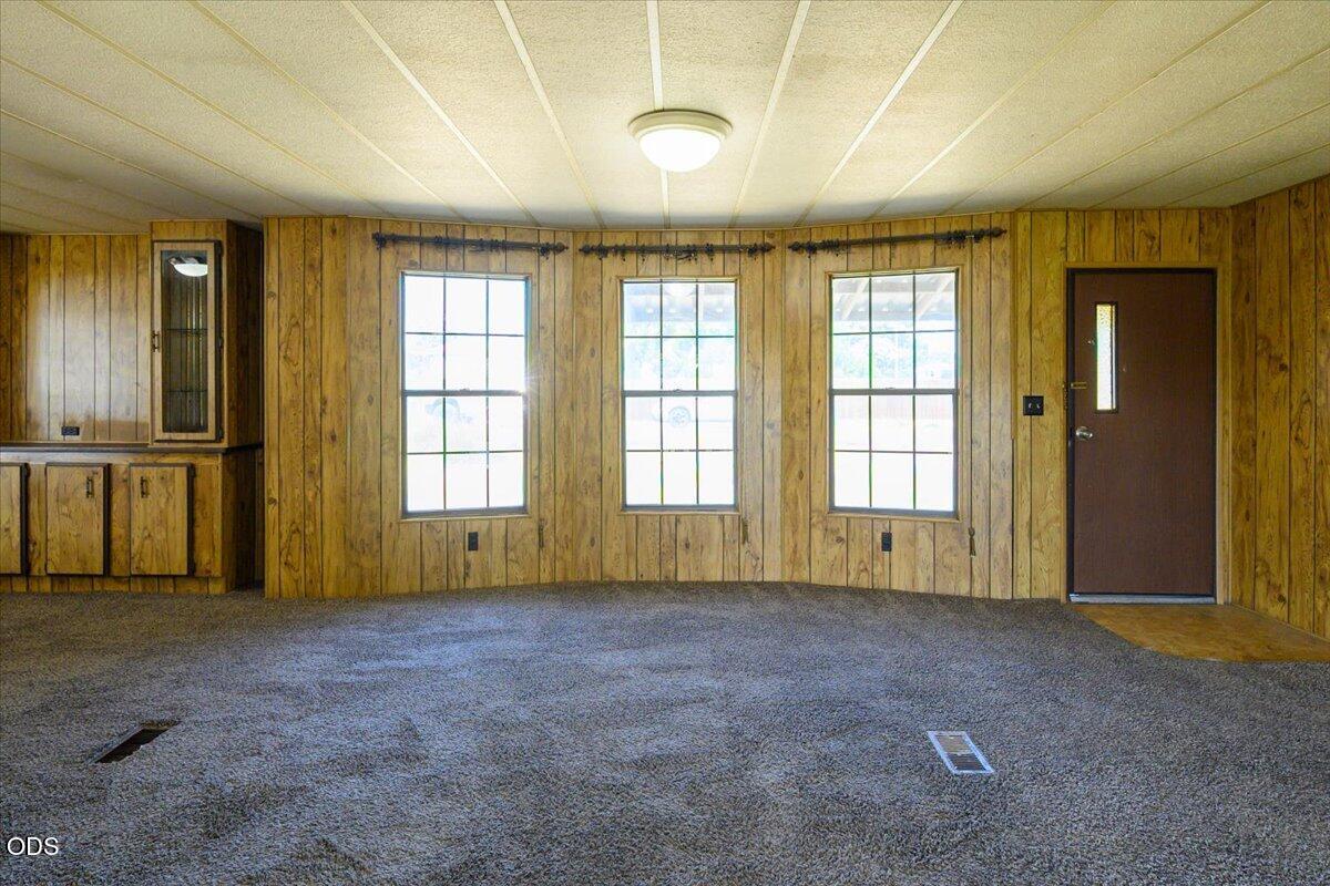 8608 NW 8th Street