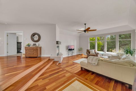 520 NW Divot Drive Bend OR 97703