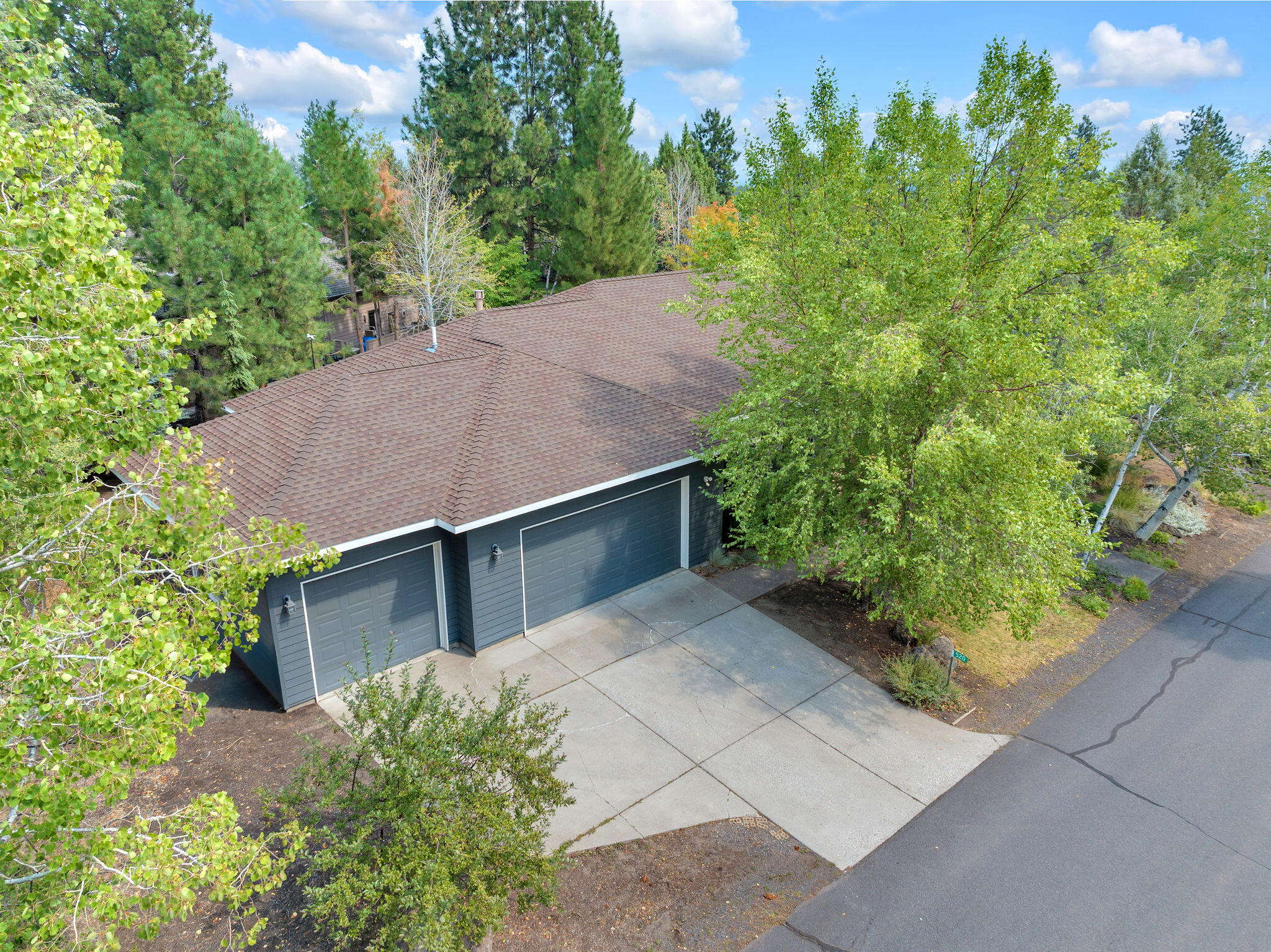 520 NW Divot Drive