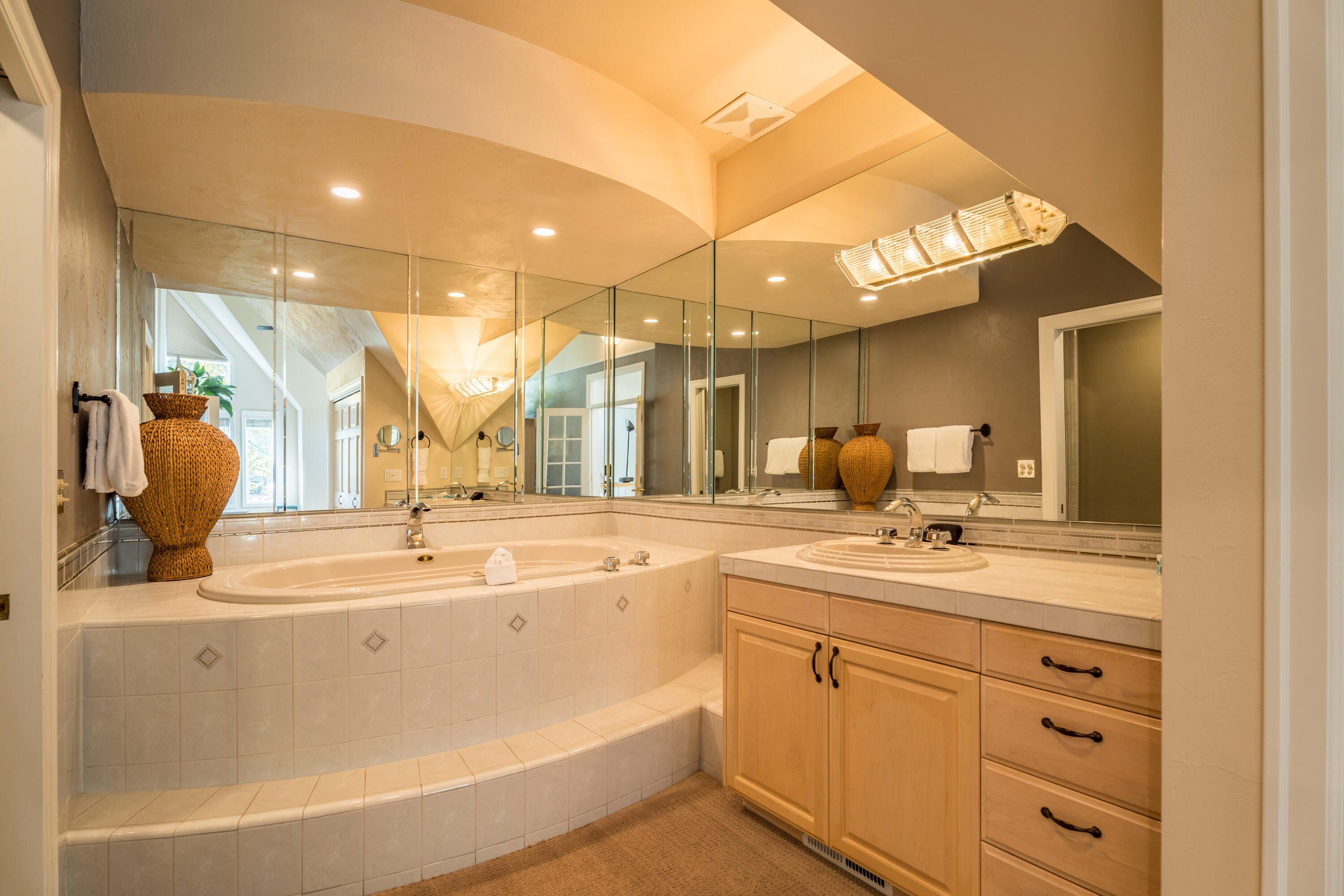 StoneTH - Residential