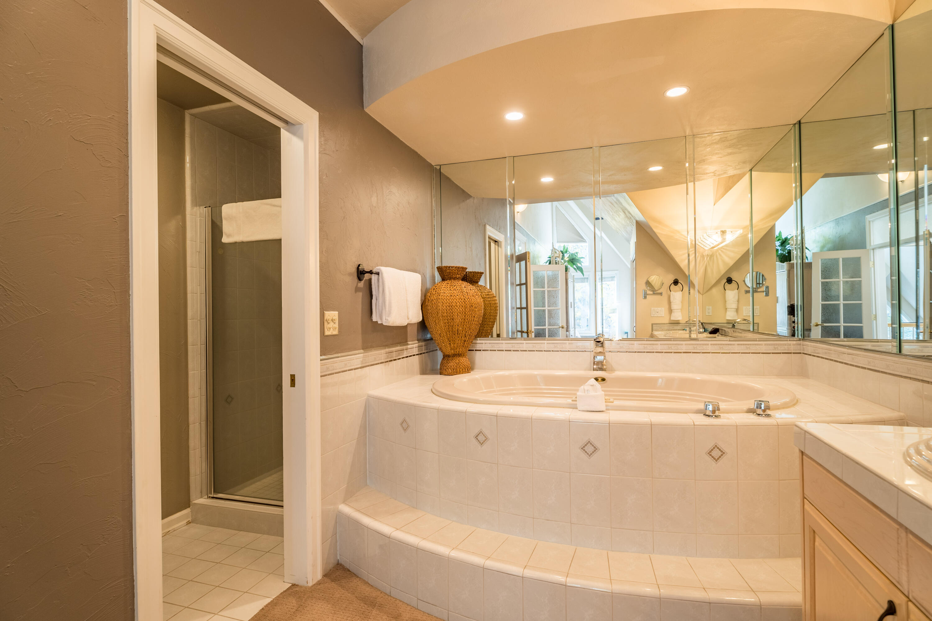 StoneTH - Residential