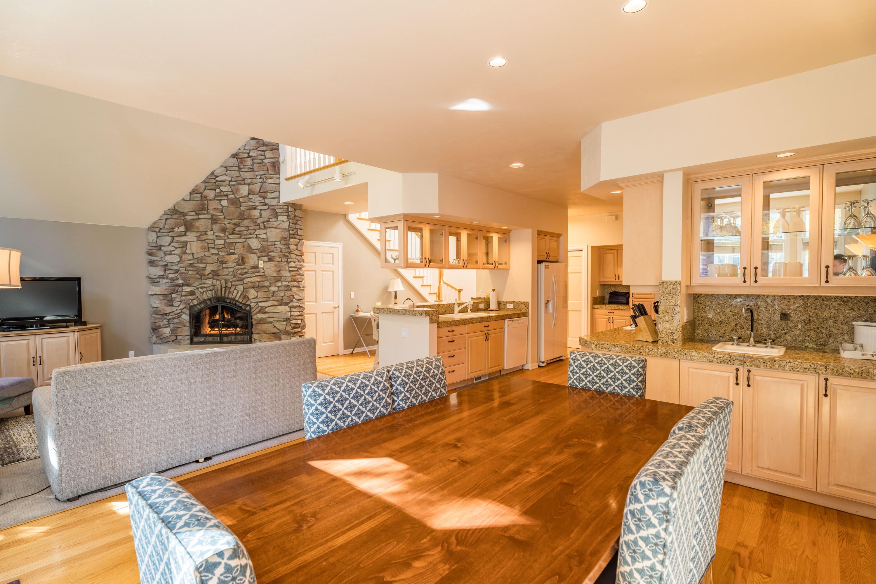 StoneTH - Residential