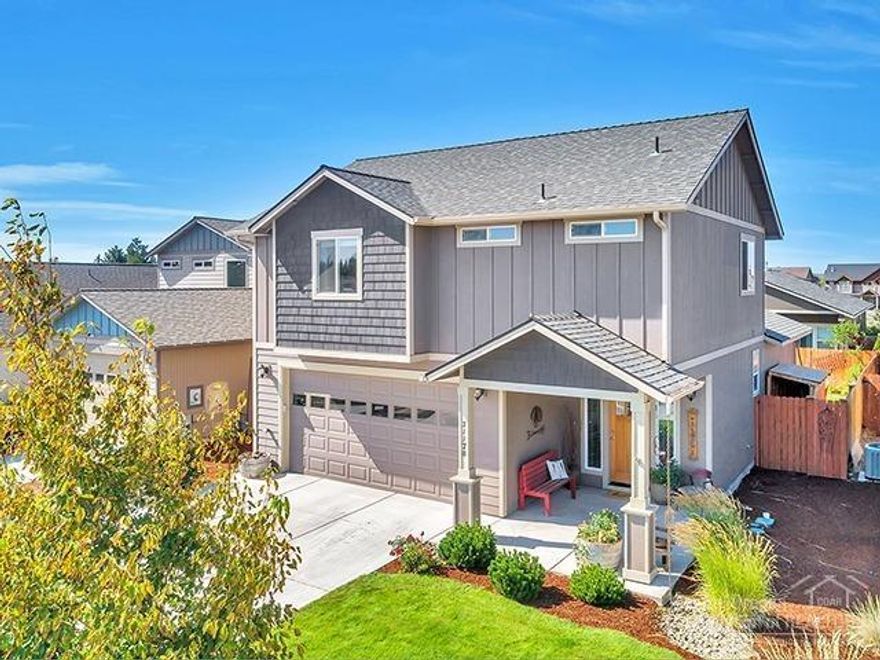 This welcoming home, with its large entry way, wifi thermostat, zoned heating and cooling, large walk in master closet, and laundry upstairs by the bedrooms, has a floor plan that focuses on comfortable and convenient living. Entertain family and friends in the open concept living space, or on the cozy back deck by the custom built fire pit. With close proximity to Costco, Whole Foods, and Worthy Brewing, this 'like new' home is ready to be your Central Oregon hub.