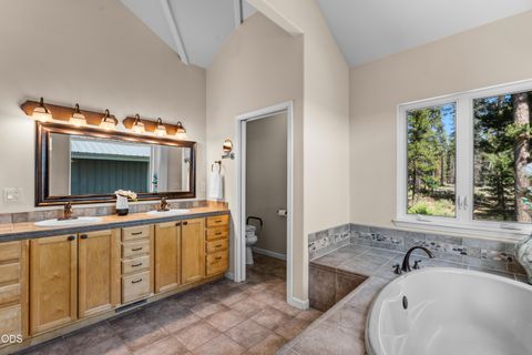 Tiny photo for 15194 E River Loop Drive E, Bend, OR 97707 (MLS # 220222710)