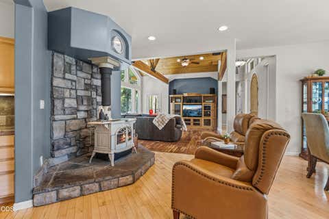Tiny photo for 15194 E River Loop Drive E, Bend, OR 97707 (MLS # 220222710)